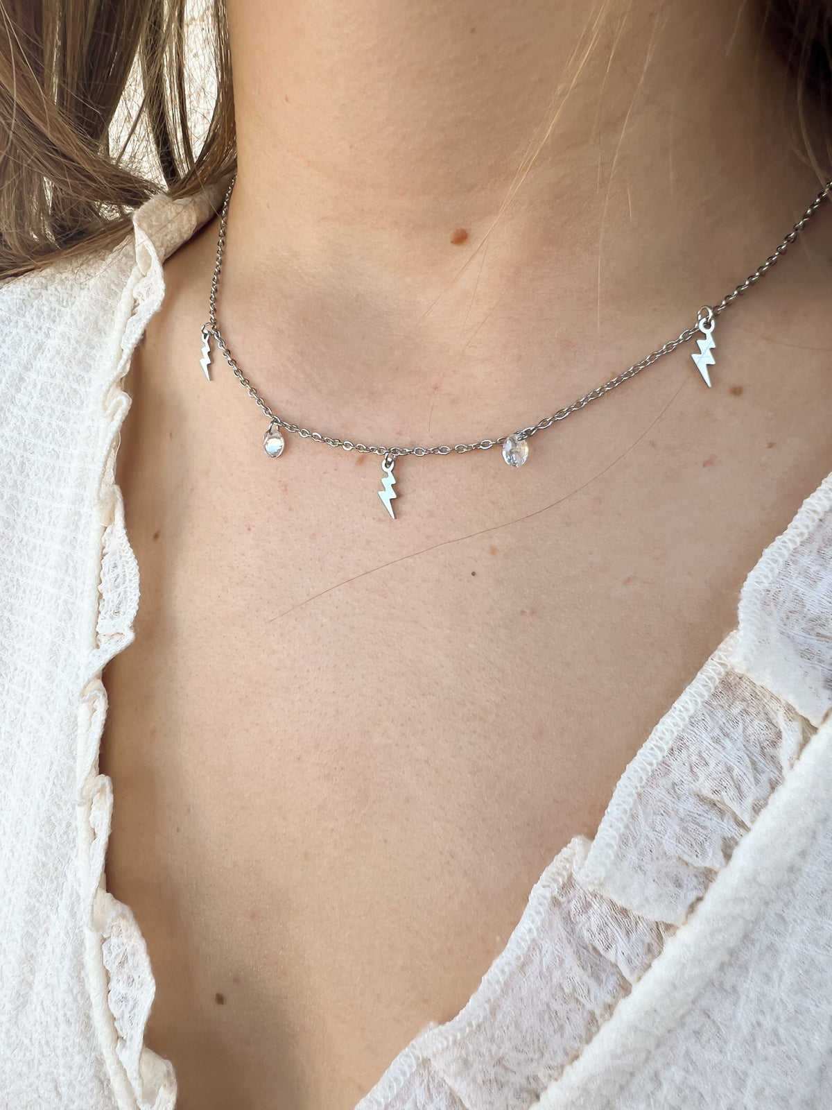 Lilia – Collier Breloques Éclairs Cristal