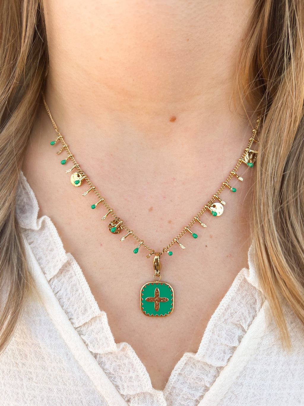 Romane – Collier Pendentif Émaillé Vert
