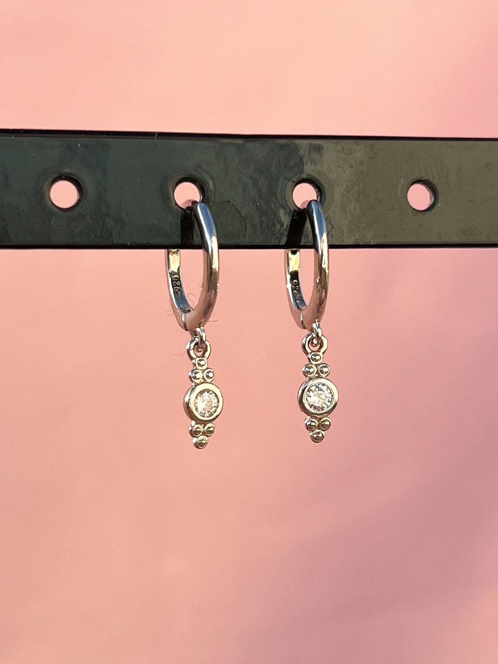 Boucles d’oreilles pendentif à strass