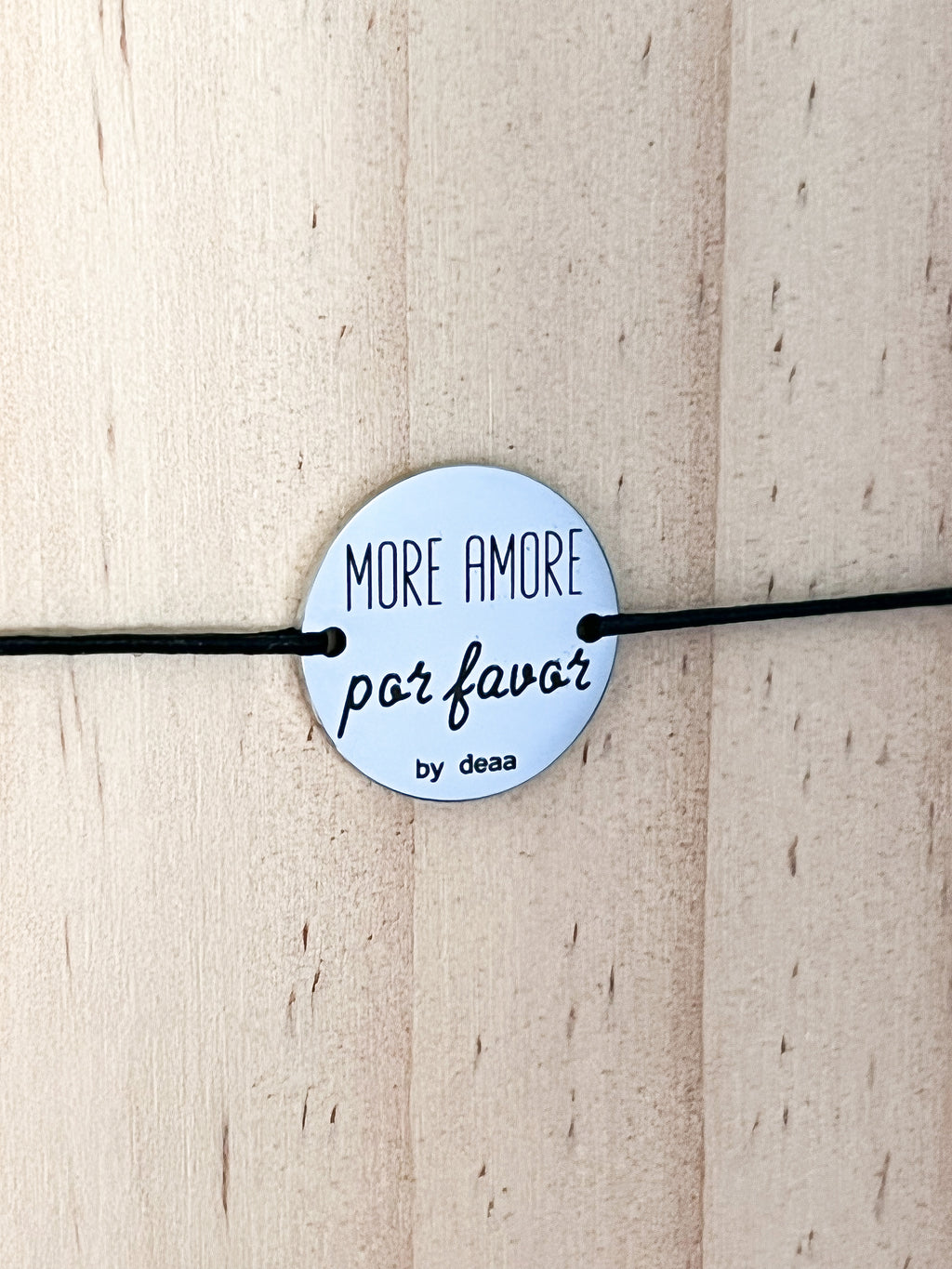 More Amore Por Favor – Bracelet Médaillon