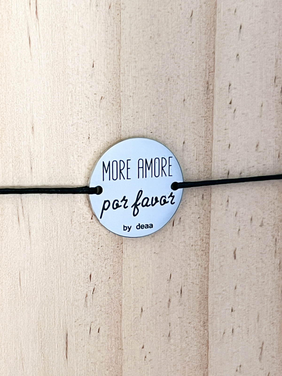 More Amore Por Favor – Bracelet Médaillon
