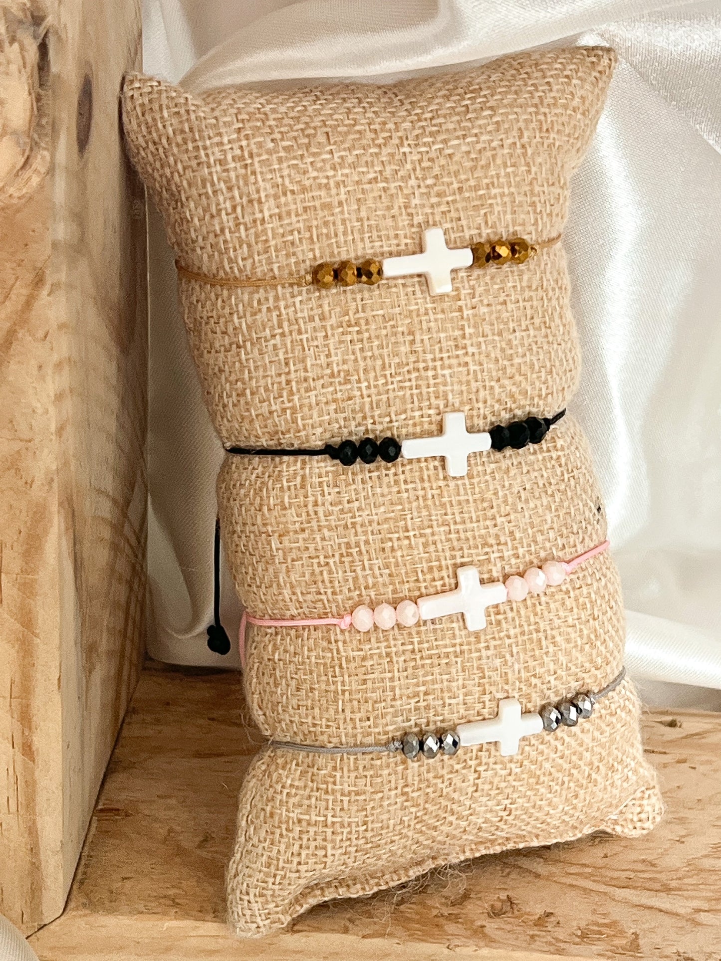 Bracelet croix nacre