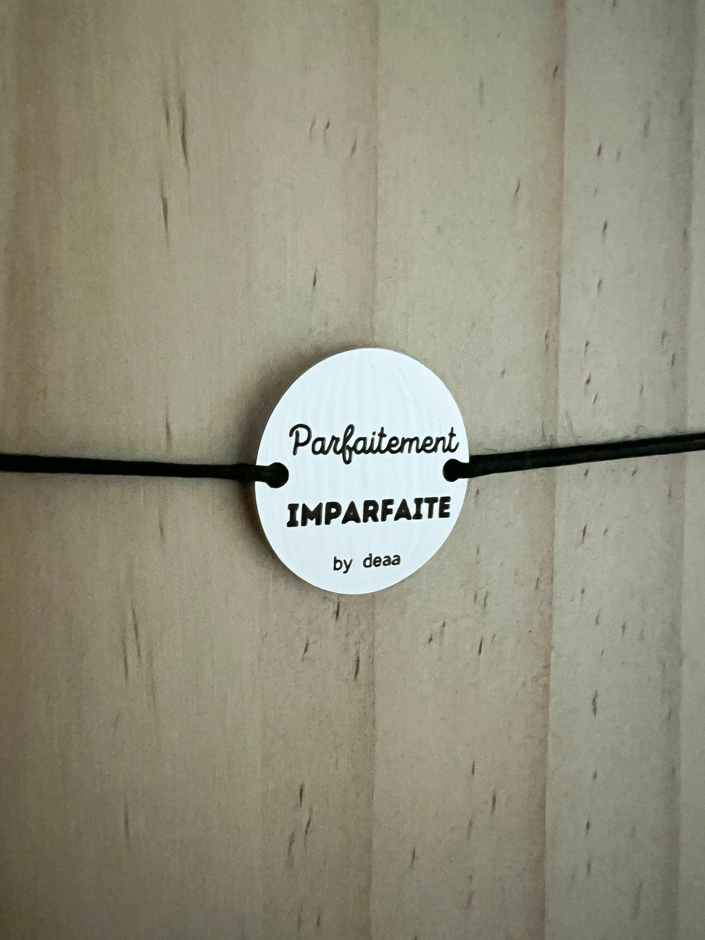 Parfaitement Imparfaite – Bracelet Médaillon