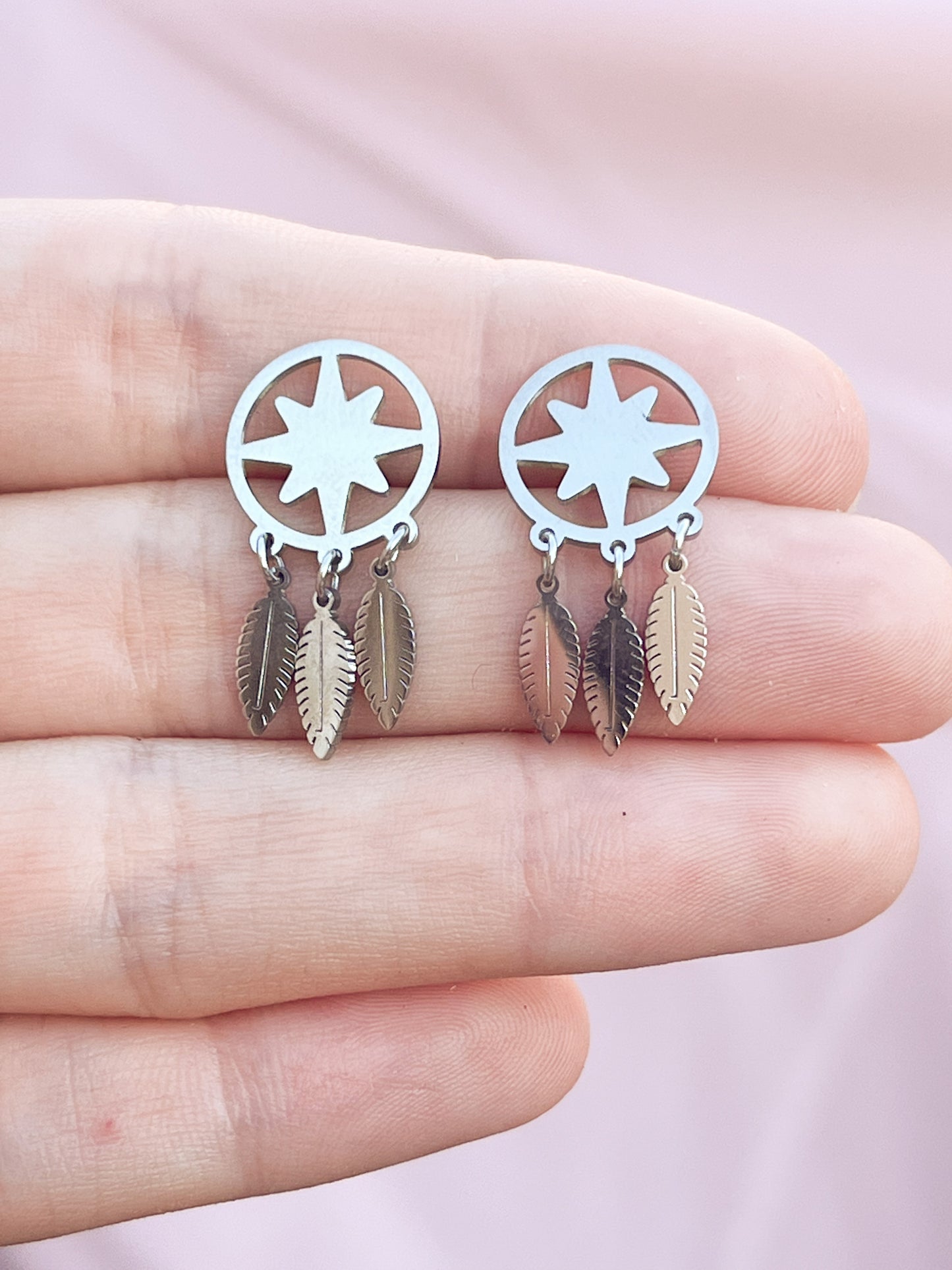 Boucles d’oreilles pendantes à plumes