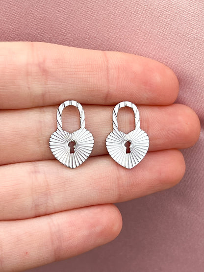 Boucles d’oreilles cadenas striés